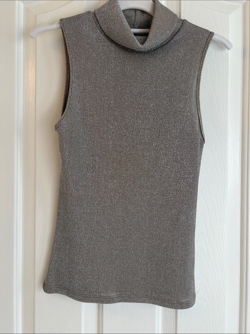 Soft gold glimmer knit Sleeveless Turtleneck